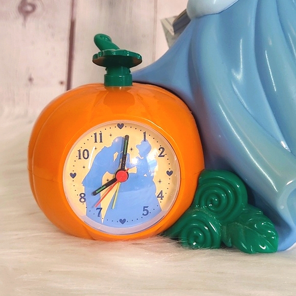 Vintage 90s Disney Fantasma Cinderella Musical Alarm Clock Battery Operated - Picture 4 of 17